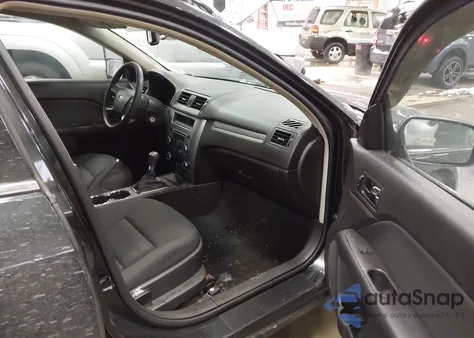 2010 Ford Fusion Se z USA, uszkodzony, nr VIN 3FAHP0HA3AR419916